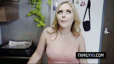 Blonde Stepdaughter Gives A Blowjob To Stepdad If He Takes Over The Cleaning In The House thumbnail