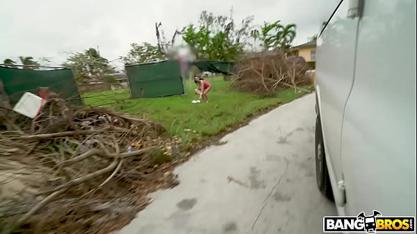 Lending a helping hand for some pussy