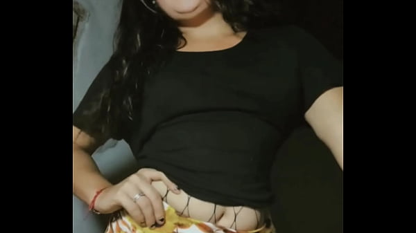 Bailando una canci&oacute;n de karol g