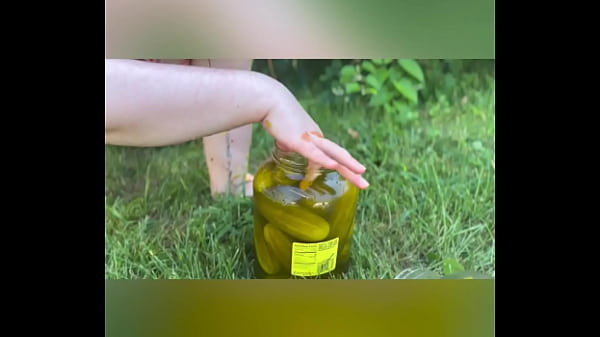 Nonton Joan Day Has Messy Backyard Fun With Pickles And A Hose Down thumbnail