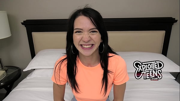 TallBrunette Girl Gives Great Head