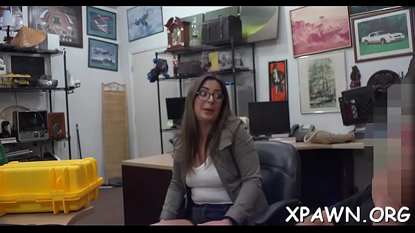 Beauty is havingsex in_shop