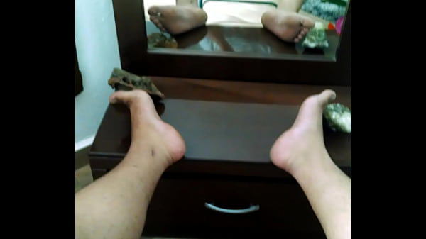 Play MP4 - Chico caliente tira leche