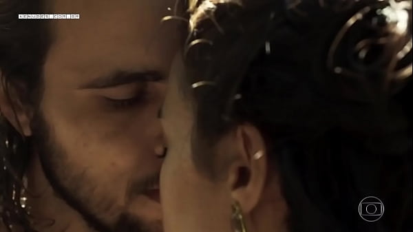 Andreia Hortanua em_Liberdade aenudes com br