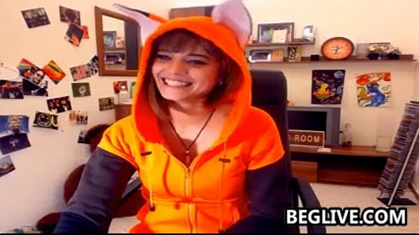 Strange CamGirl Masturbates