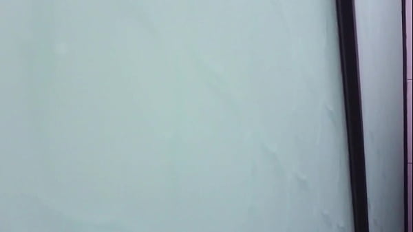 Nonton La Putita De Mi Hermanastra Se Ba&ntilde;a Y Me Pide Que La Grabe Y Se Masturba thumbnail