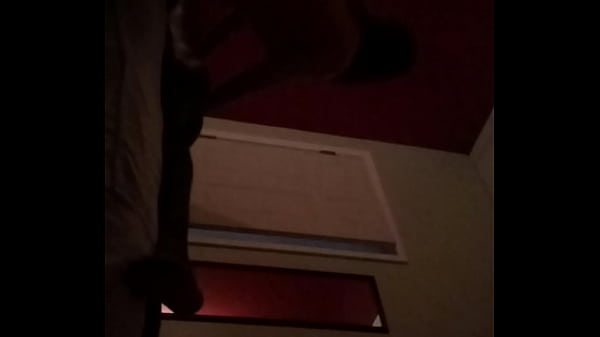 Play MP4 - A massage turns into a cum shot