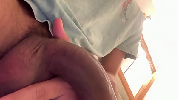 Mi verga parada. Quiere un culito bien rico 