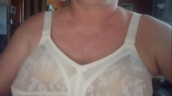 Play MP4 - Hiteles&iacute;t&odblac; vide&oacute;