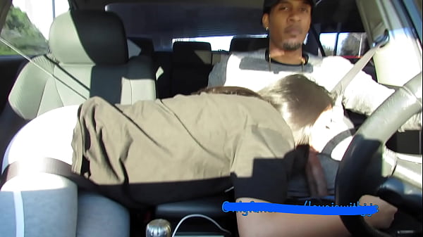 Play MP4 - Sucking dick in the car leads to hard fucking creampie