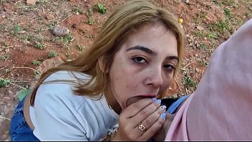 Chupando Polla Al Aire Libre thumbnail