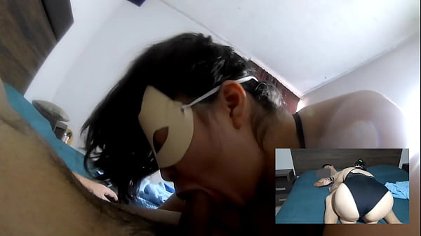 Mi_hermanastra y yo nos divertimos_jugando