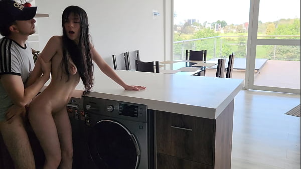 The washing machine gets stuck_and it_helps and teaches her how to wash clothes beautiful sexy_woman body washing
