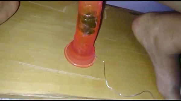 Play MP4 - Esposa sentando no consolo e gozando gostoso