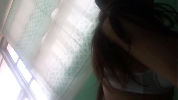 Follandome a una rica veneca en la cocina y le_brincan las tetas