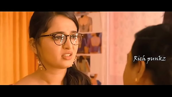 Anushka shetty blouse_removed_by tailor HD
