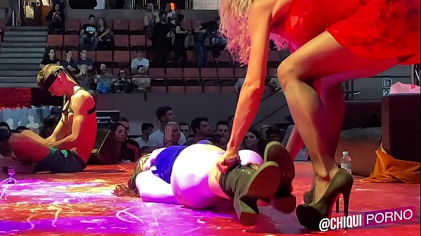 Seb19 agatha fox & zenda sexy on stage