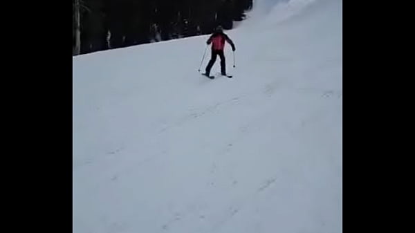 I&rsquo;m having a blast skiing in mammoth i did 28 miles on day 1 time for day 2 ️catch me if you can 