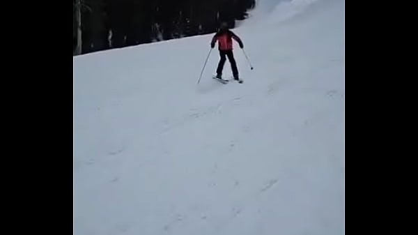 I&rsquo;m having a blast skiing in mammoth i did 28 miles on day 1 time for day 2 ️catch me if you can 