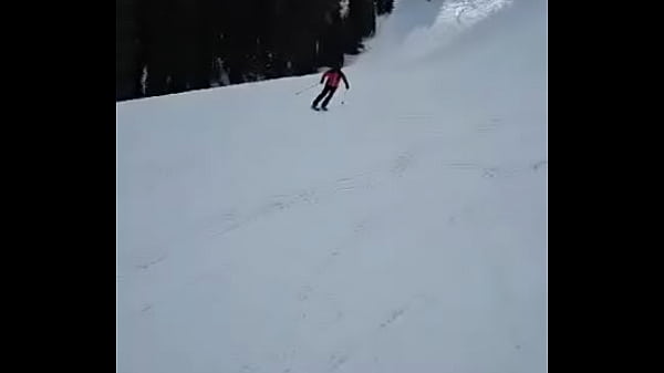 Nonton I&rsquo;m Having A Blast Skiing In Mammoth. I Did 28 Miles On Day 1. Time For Day 2. ️catch Me If You Can. thumbnail