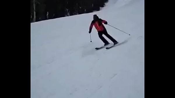 I&rsquo;m having a blast skiing in mammoth i did 28 miles on day 1 time for day 2 ️catch me if you can 