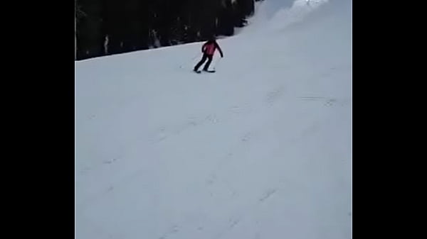 I&rsquo;m having a blast skiing in mammoth i did 28 miles on day 1 time for day 2 ️catch me if you can 