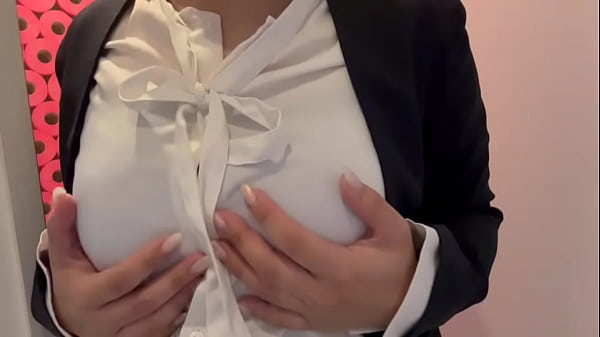 Nonton 仕事終わりのスーツ姿でトイレしてたら、汗が混ざったパンストを脱いでオナニーしたら興奮しました... thumbnail