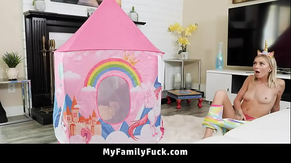 Fucking My Little Step_Sister_While Playing with Her MyFamilyFuck