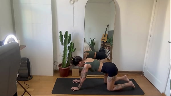 Tattoo beauty power yoga sculpt lean muscle