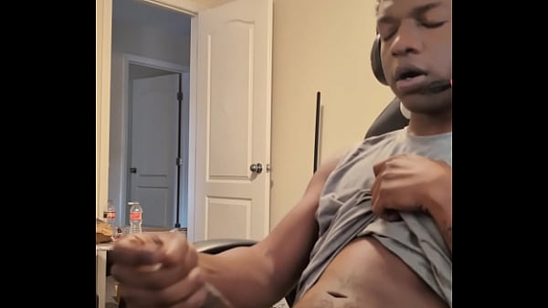 Play MP4 - Jwilds solo cumshot