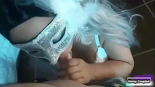 La tienes muy rica dejame probarla 