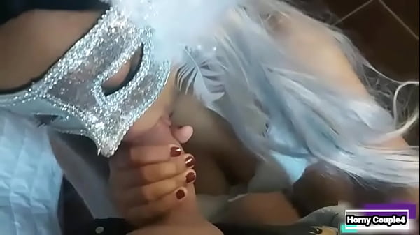 La tienes muy rica dejame probarla 