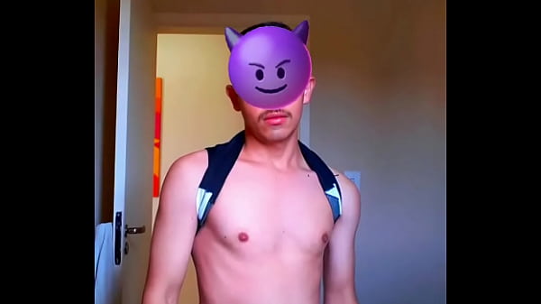 Play MP4 - Novinho Se exibindo na c&acirc;mera