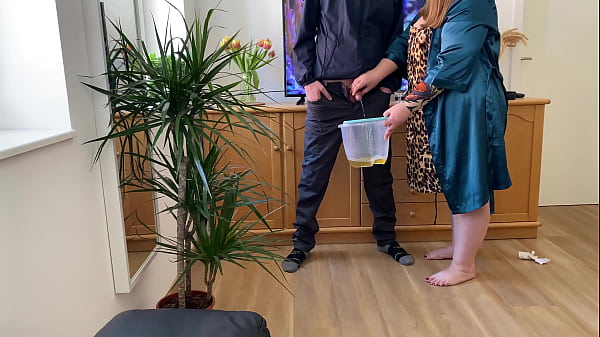 Curvy milf with wet pussy 