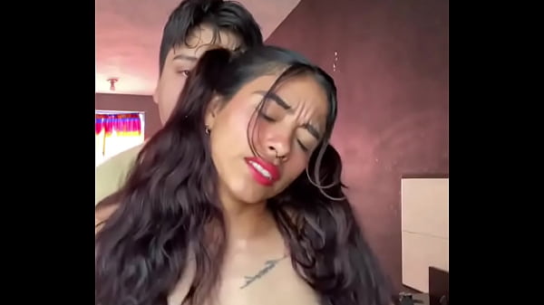 Play MP4 - Cuando me ayuda hacer limpieza &quest;  le doy permiso que me coja por atras