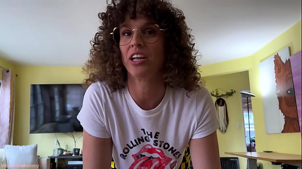 Step Mom Is A Huge Slut thumbnail