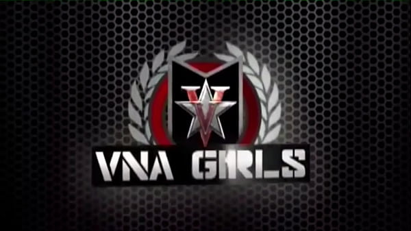 Nonton Vicky Vette Licks Armani Black's Slit After Playing With Sex Toys! thumbnail