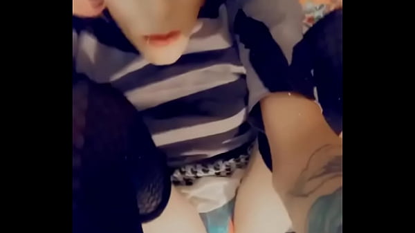 Hot Cosplayer Wants To Get Fucked thumbnail