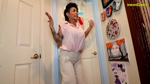 Desperate to pee girls_can t hold theirbladderpissingtheir pants