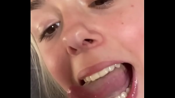 Play MP4 - Long tongue blowjob machine whore