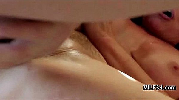 Hot cougar gets a big dick 