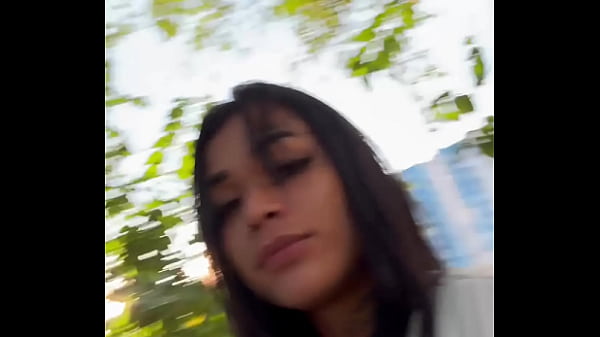 Play MP4 - Public outdoors