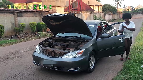 Nonton She Needs Help With Her Car And Also Her Pussy thumbnail