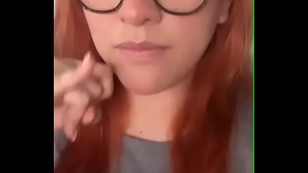 Cecy hace un video para sus fans 