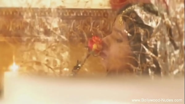 Journey To The Center_Of Sensual Beauty Showing Her Body