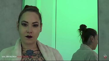 Nonton Foxy Sanie Sexy Demoniac Woman Bosses The Priest thumbnail