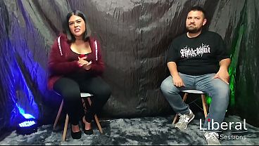 Hotwife Puta Es Follada Duro Frente A Su Esposo thumbnail