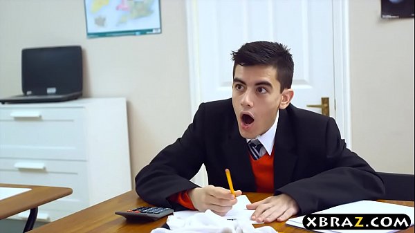 Play MP4 - Huge tits teacher Michelle Thorne seduces her student - by lookatmyass5