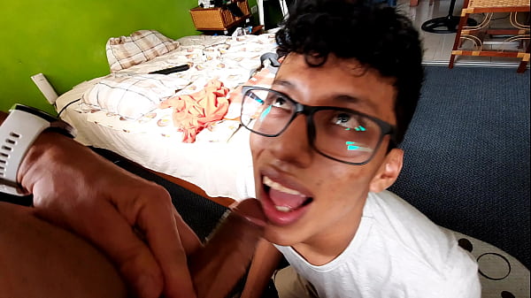 Carlos, Colombian Student, 19 Years Old thumbnail