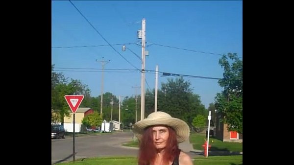 Play MP4 - Redhot Redhead Show &lpar;see through dress flashing&rpar;